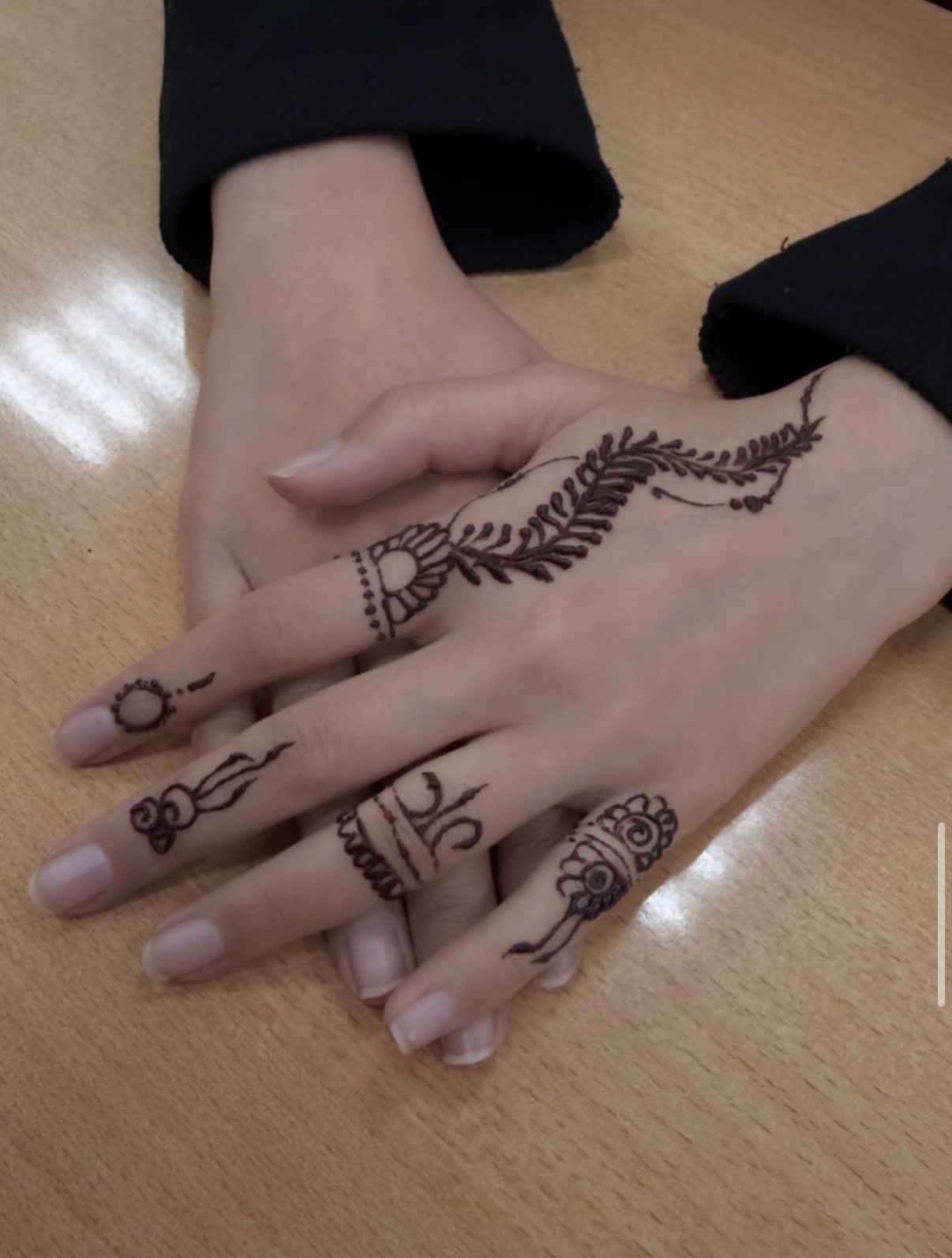 Henna design